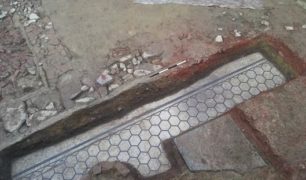 13 domus pavimento amb A (Copy)