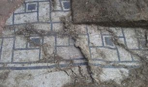 17 domus part mosaico amb B (1) (Copy)