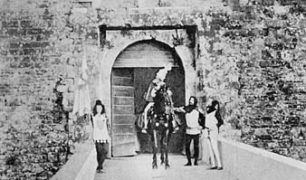 porta accesso con ponte 1903
